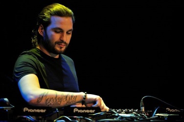 Steve Angello feat The Presets - Remember